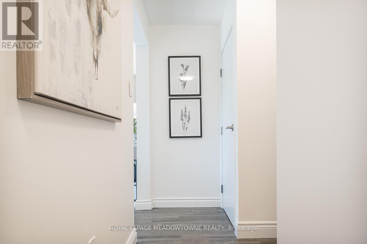 Main - 611 Beaver Court, Milton, Ontario  L9T 4A8 - Photo 3 - W12671206