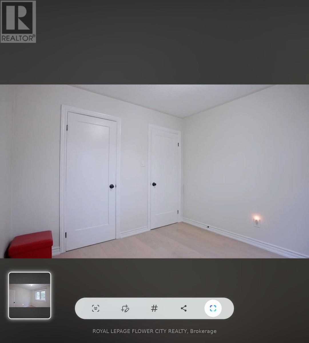 32 Payton Court, Brampton, Ontario  L6W 3Y9 - Photo 17 - W12671216