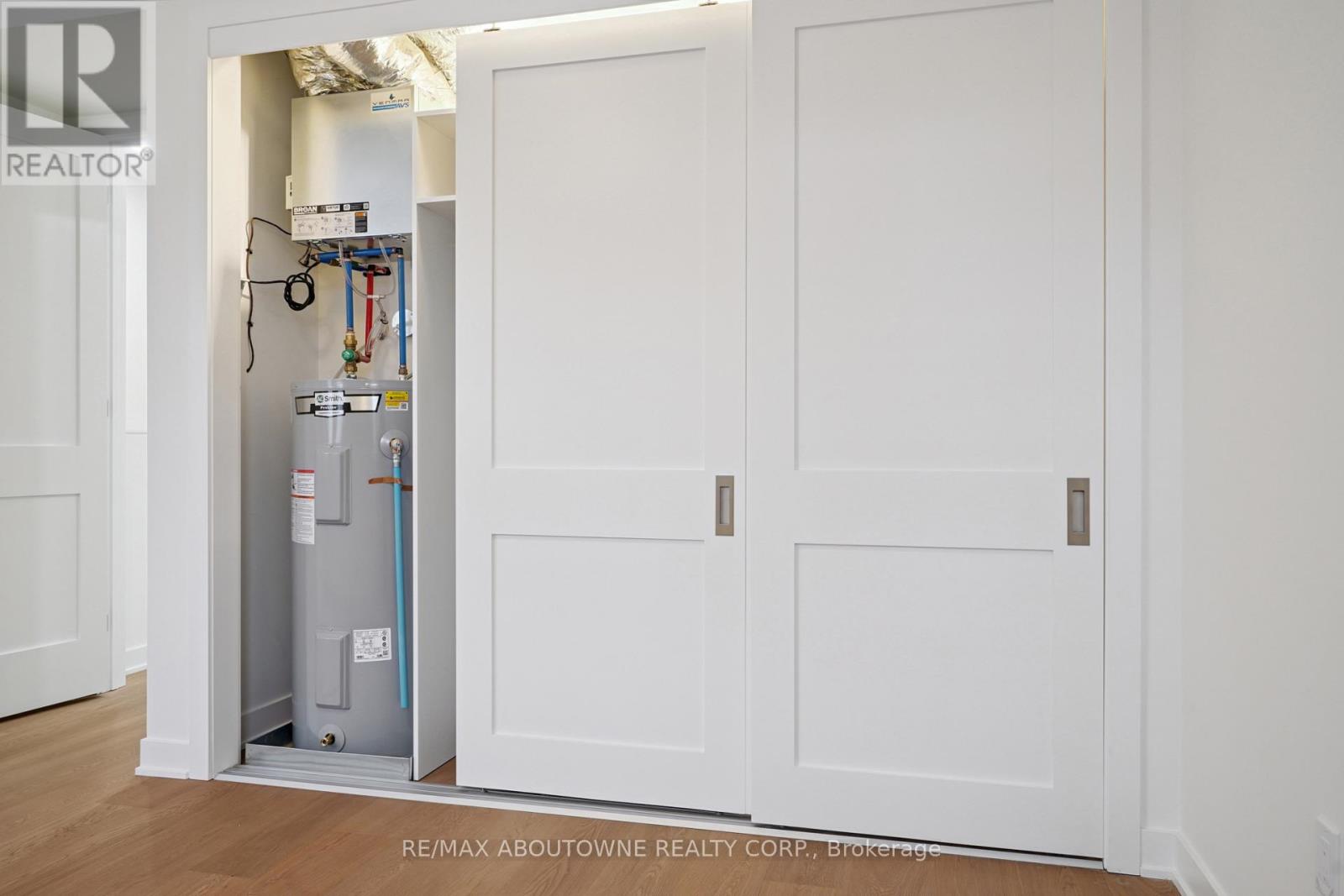 Laneway - 436 Concord Avenue, Toronto, Ontario  M6H 2P8 - Photo 14 - W12671222