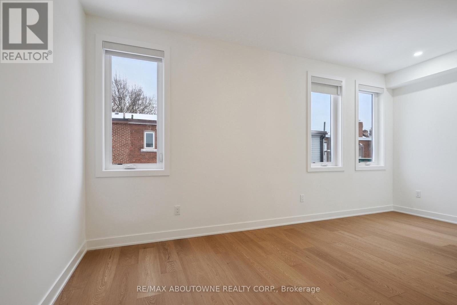 Laneway - 436 Concord Avenue, Toronto, Ontario  M6H 2P8 - Photo 15 - W12671222