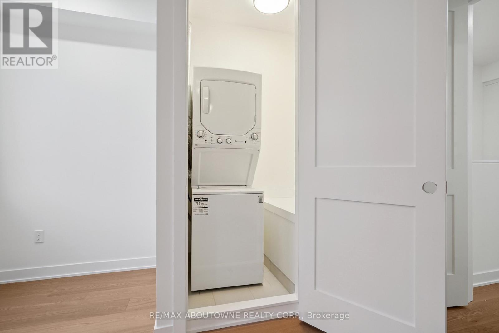 Laneway - 436 Concord Avenue, Toronto, Ontario  M6H 2P8 - Photo 17 - W12671222