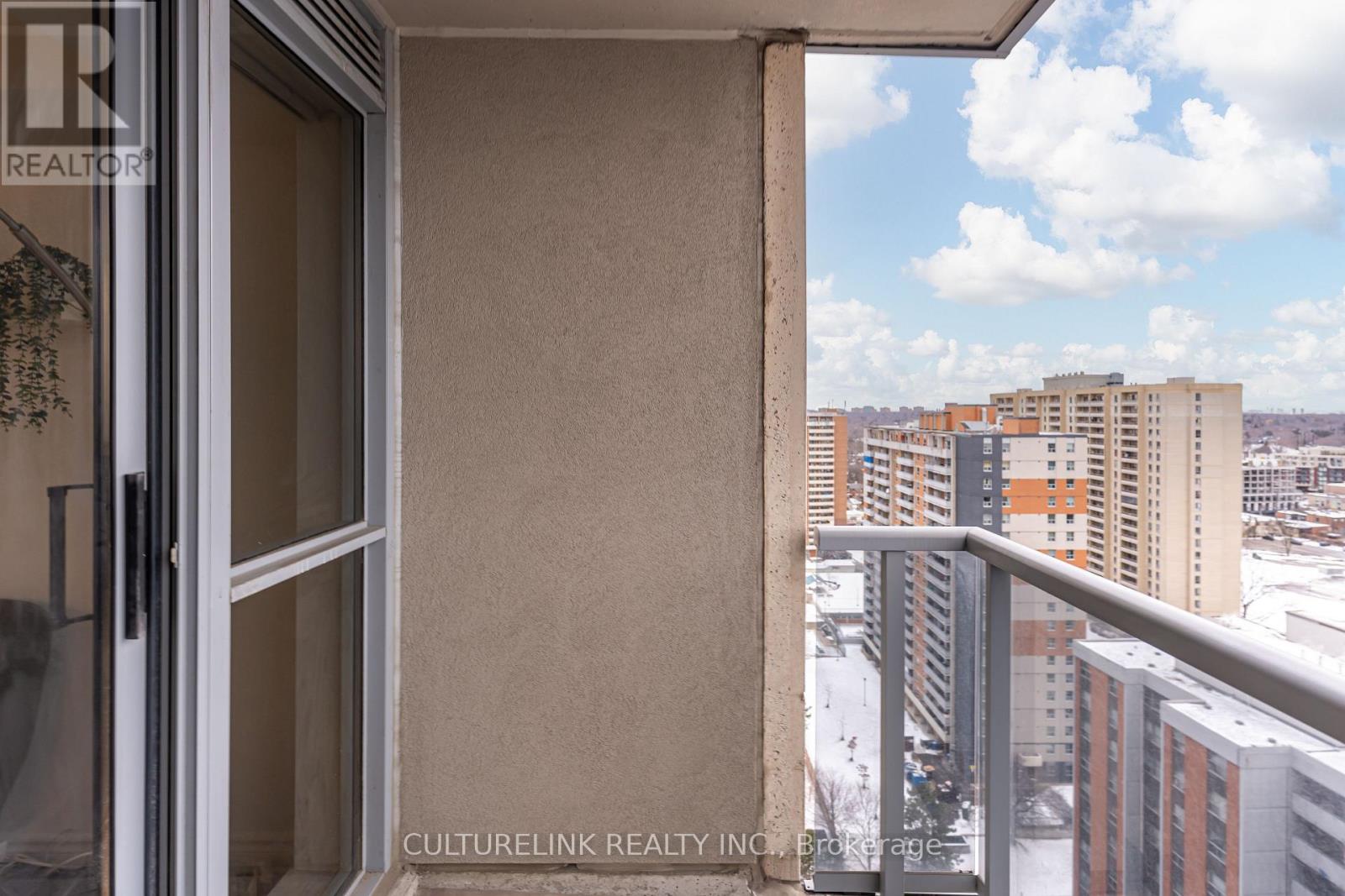 2209 - 5 Michael Power Place, Toronto, Ontario  M9A 0A3 - Photo 14 - W12671238