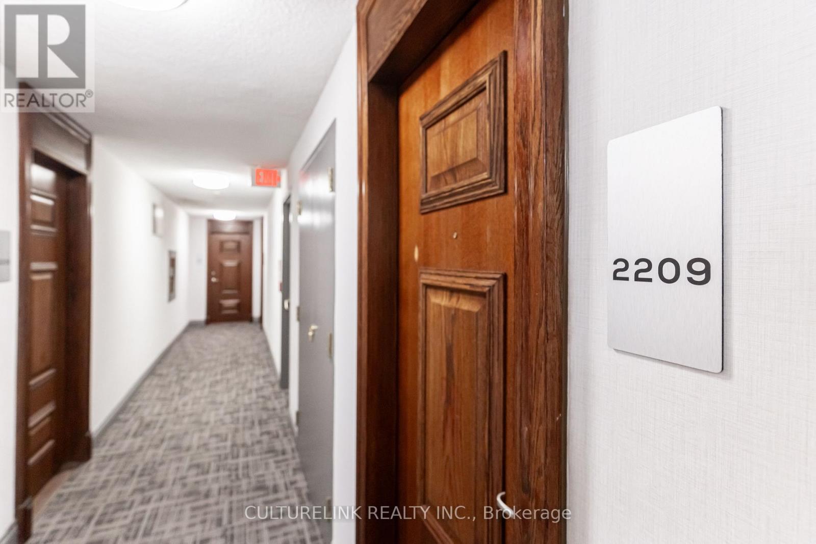 2209 - 5 Michael Power Place, Toronto, Ontario  M9A 0A3 - Photo 19 - W12671238