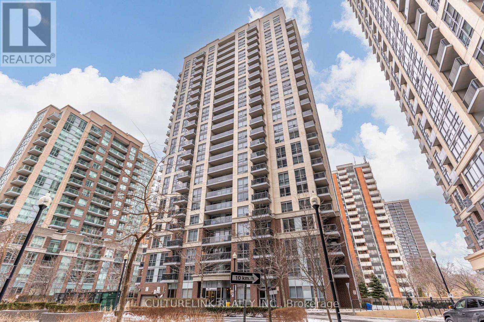 2209 - 5 Michael Power Place, Toronto, Ontario  M9A 0A3 - Photo 32 - W12671238