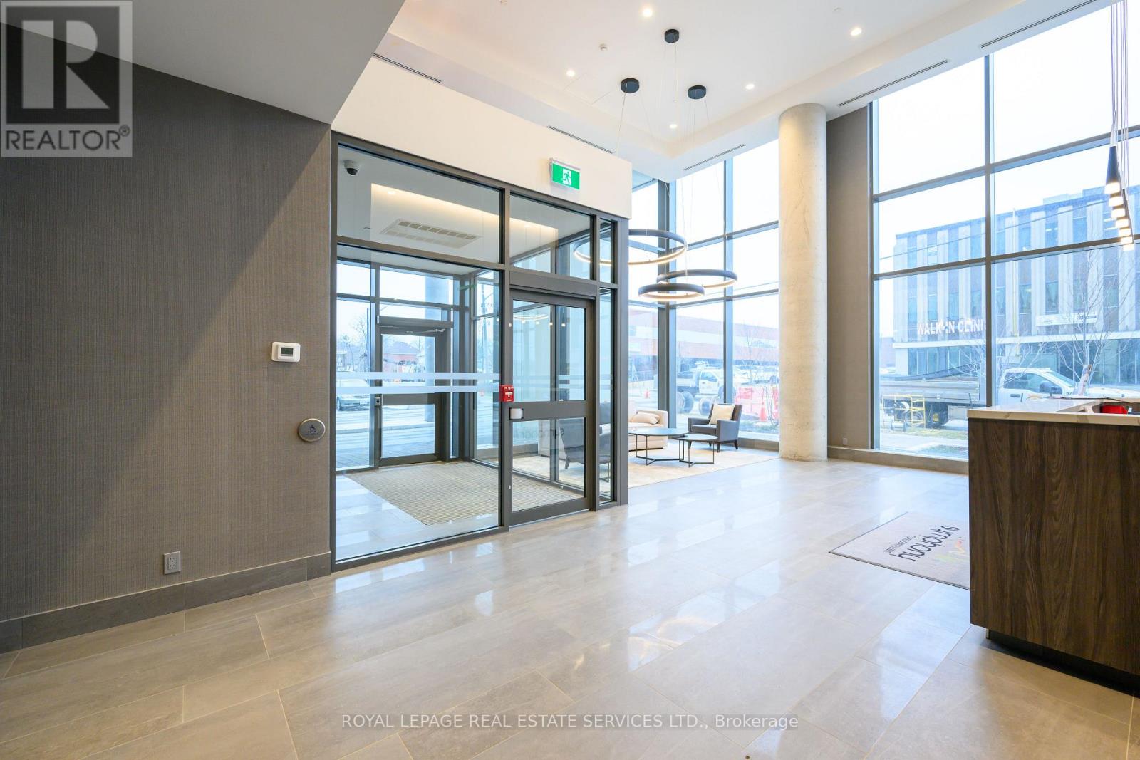 1803 - 15 Lynch Street, Brampton, Ontario  L6W 2Z8 - Photo 4 - W12671280