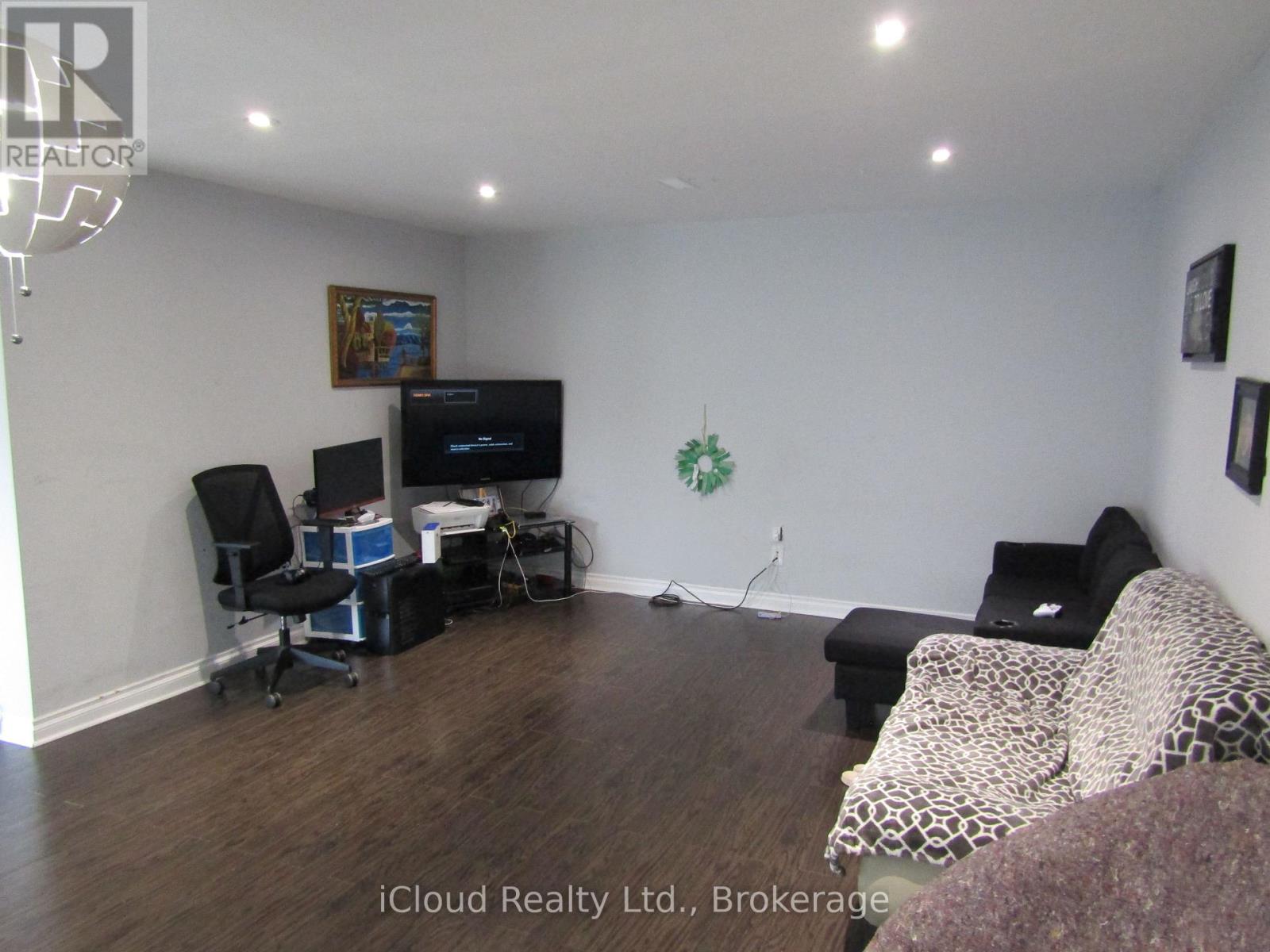 170 Troiless Street, Caledon, Ontario  L7K 1C3 - Photo 5 - W12671300