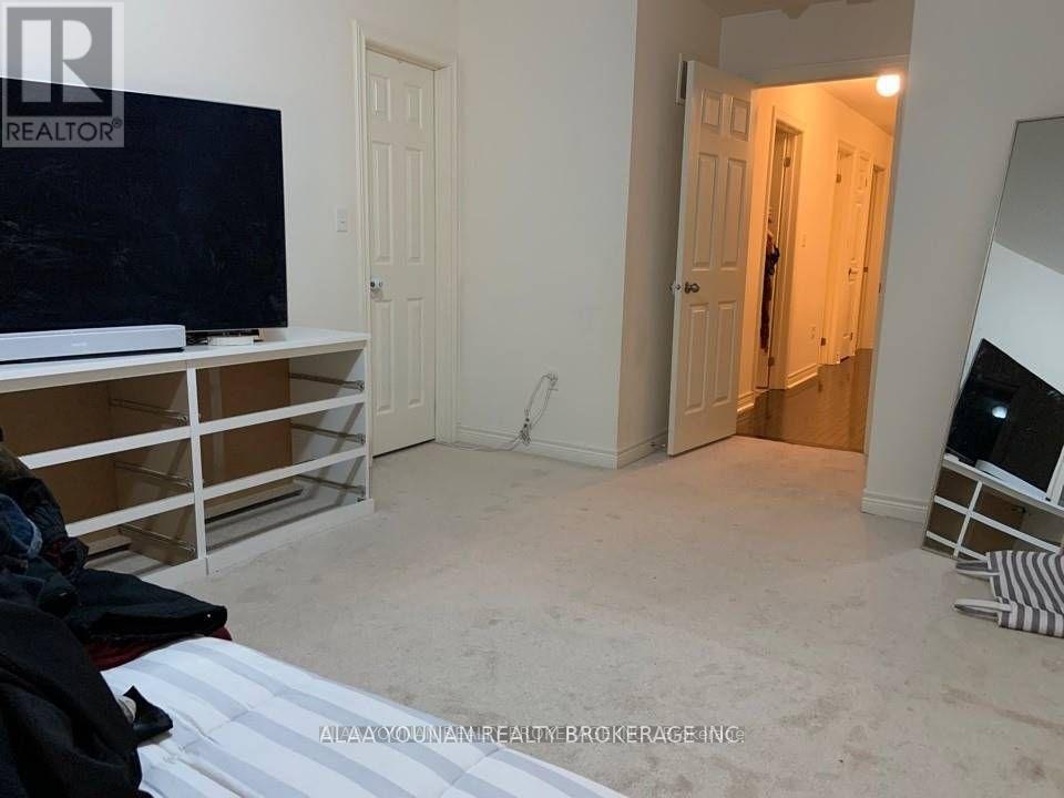 1055 Job Crescent, Milton, Ontario  L9T 8V6 - Photo 11 - W12671364