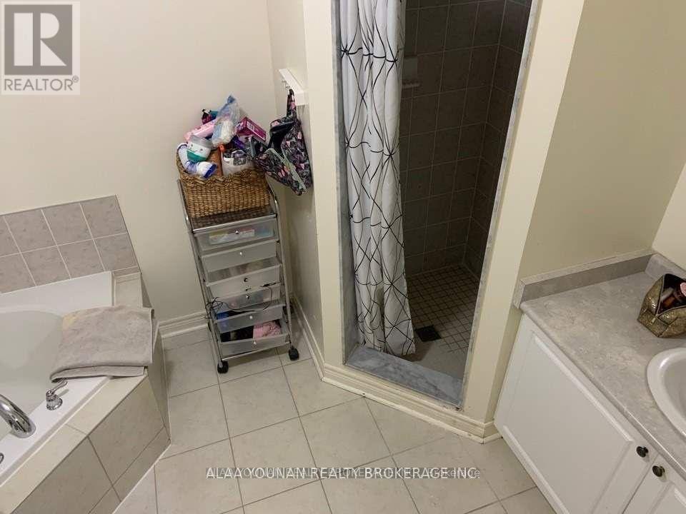 1055 Job Crescent, Milton, Ontario  L9T 8V6 - Photo 18 - W12671364