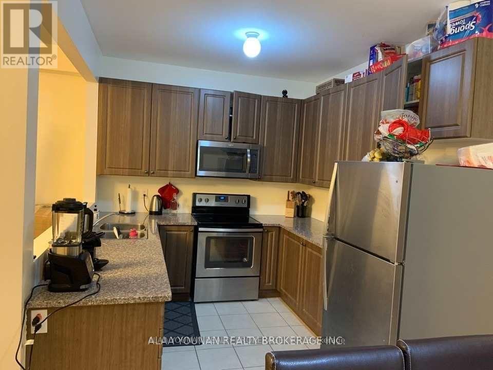 1055 Job Crescent, Milton, Ontario  L9T 8V6 - Photo 3 - W12671364