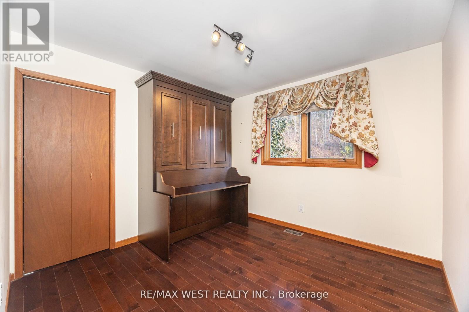 47 Elizabeth Street, Caledon, Ontario  L7E 1A3 - Photo 13 - W12671396