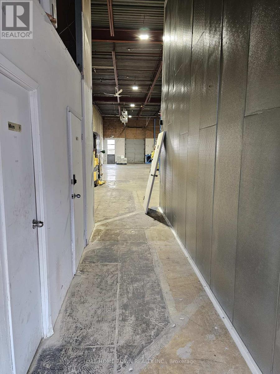 47,48 - 2400 Lucknow Drive, Mississauga, Ontario  L5S 1T9 - Photo 3 - W12671418