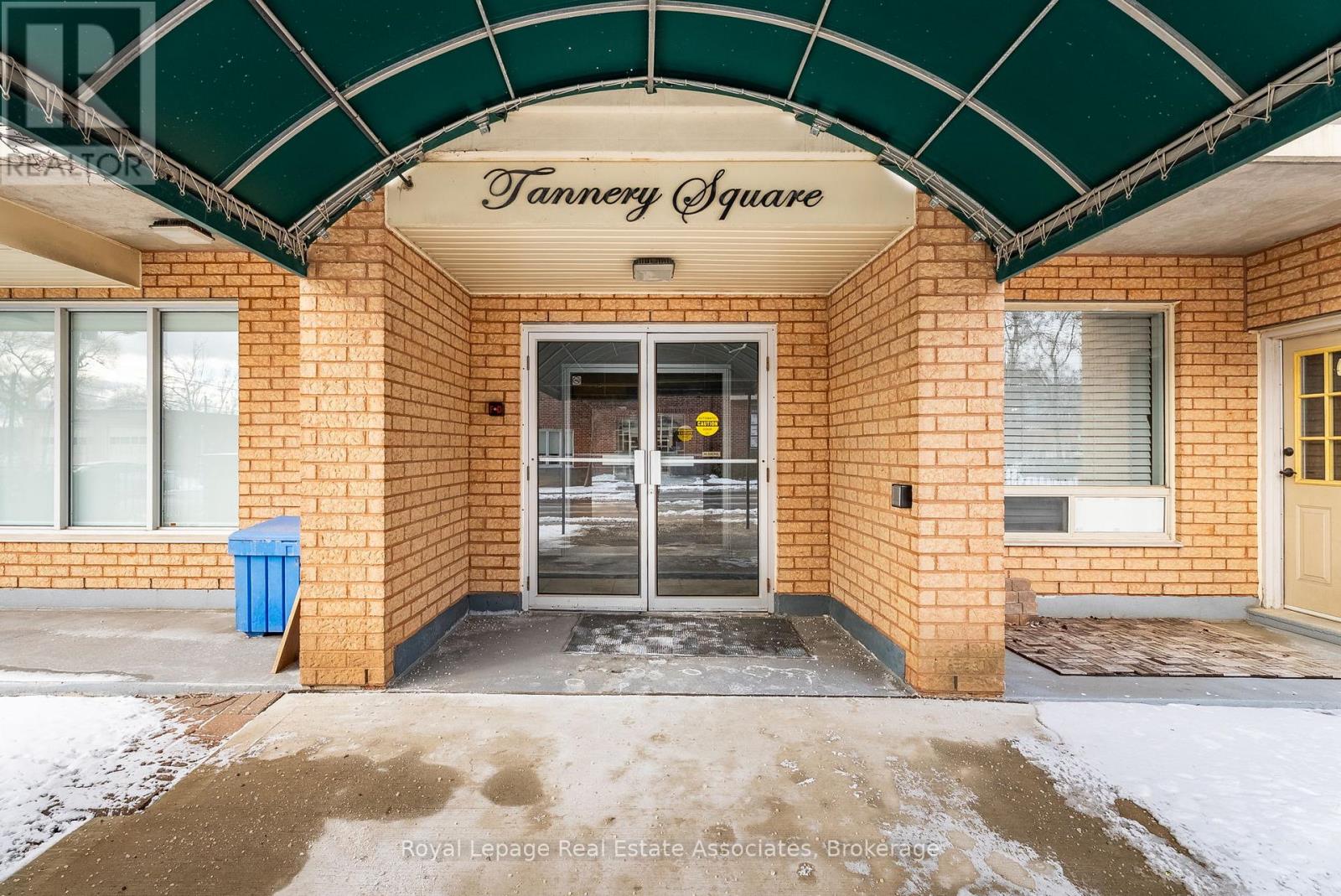 506 - 32 Tannery Street, Mississauga, Ontario  L5M 6T6 - Photo 3 - W12671434