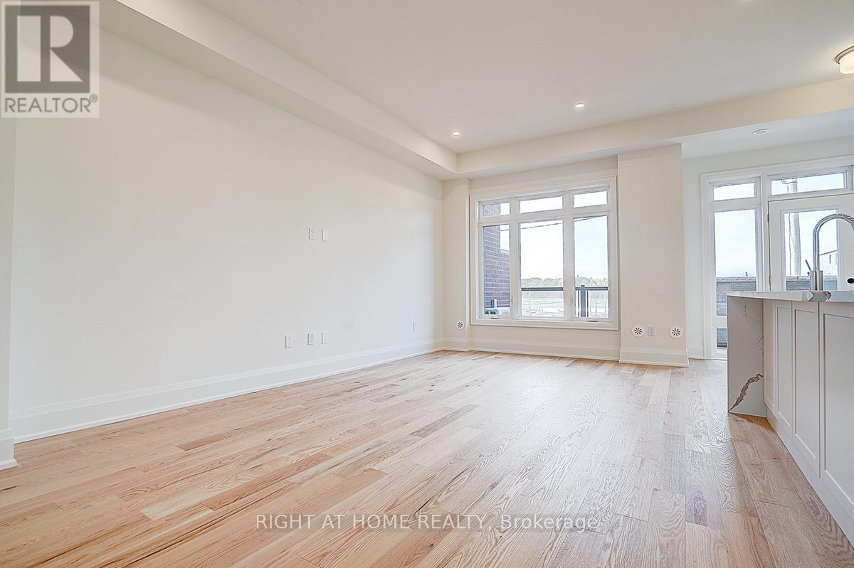 3295 Taha Gardens W, Oakville, Ontario  L6M 5R9 - Photo 5 - W12671442