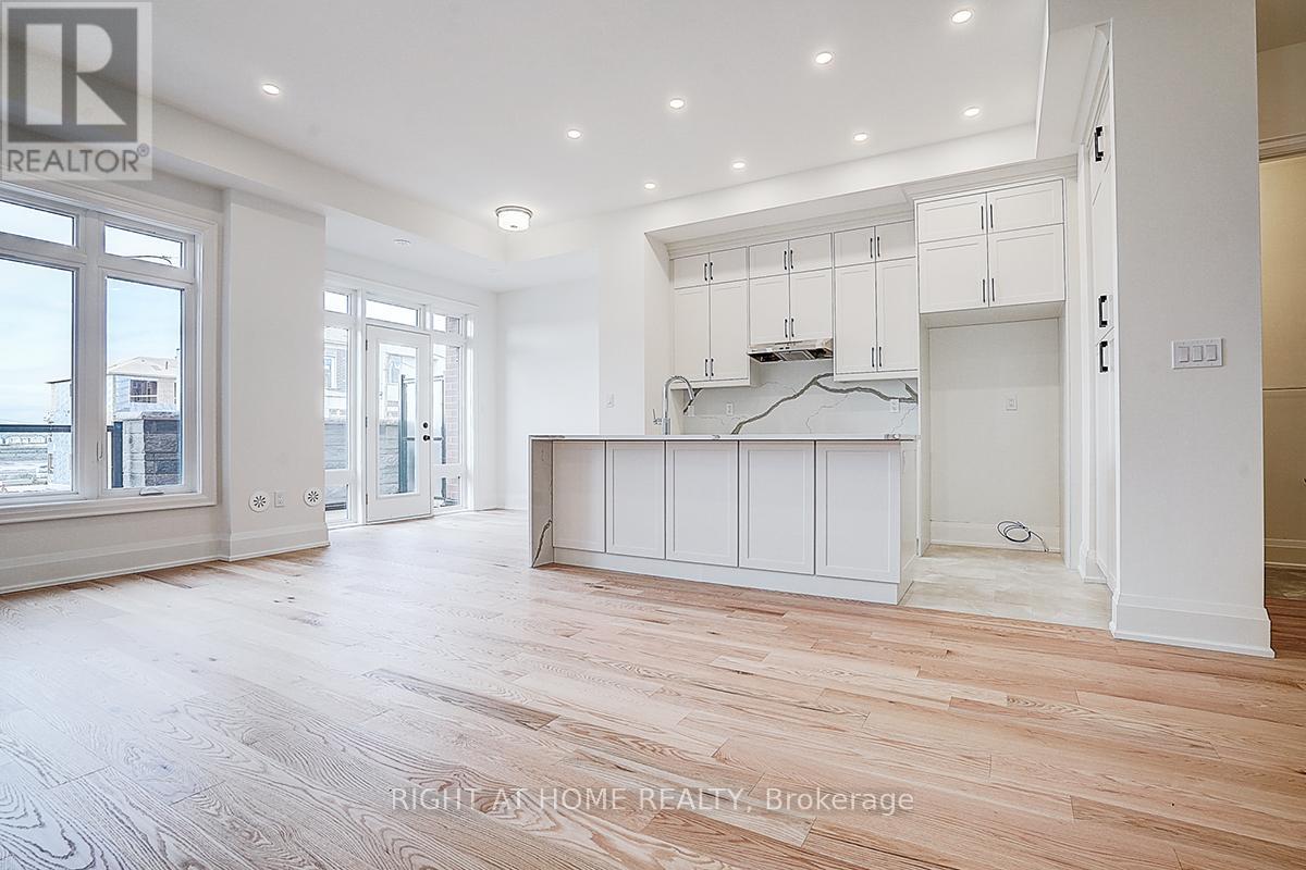 3295 Taha Gardens W, Oakville, Ontario  L6M 5R9 - Photo 6 - W12671442