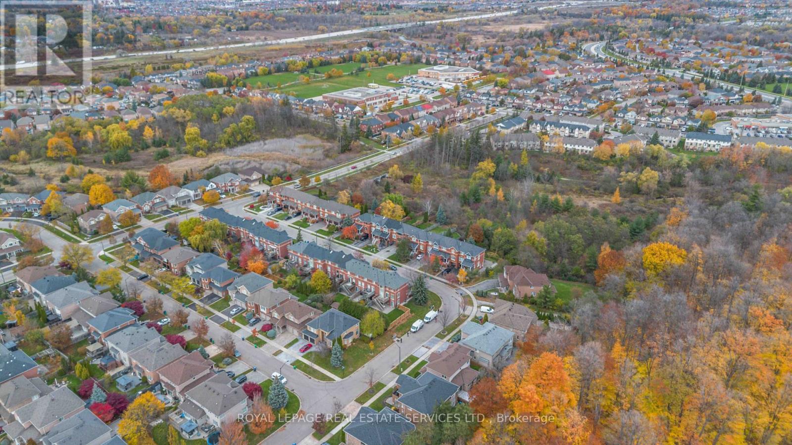 1584 Woodhenge Way, Mississauga, Ontario  L5N 7T1 - Photo 44 - W12671452