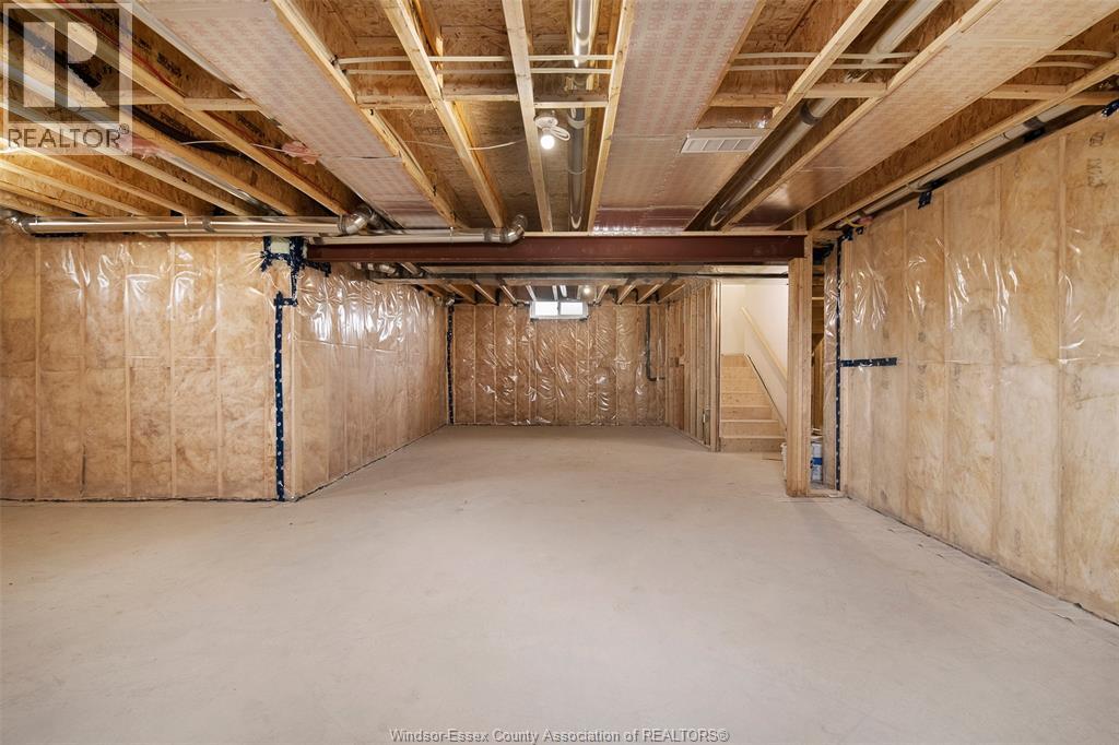 2584 Mayfair, Lasalle, Ontario N9J 2M6 - Photo 38 - 26000410