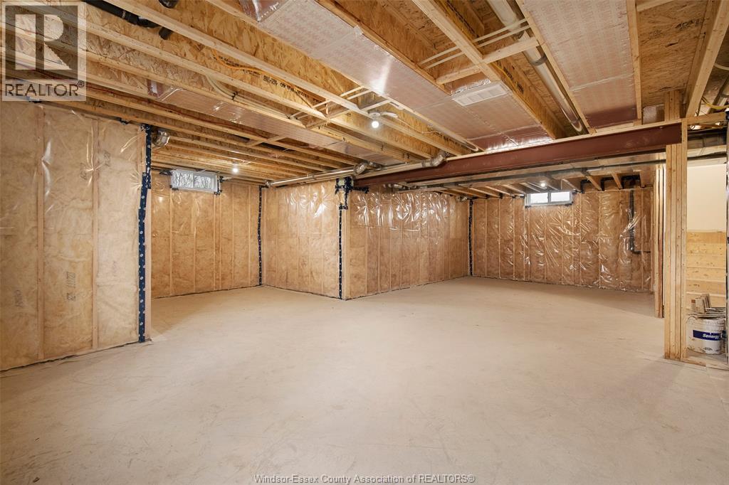 2584 Mayfair, Lasalle, Ontario N9J 2M6 - Photo 39 - 26000410