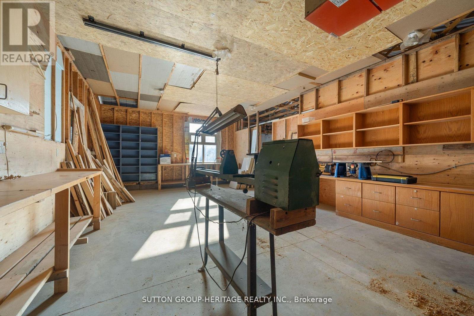 2020 Sturgeon Road, Kawartha Lakes, Ontario  K0M 1L0 - Photo 47 - X12671148