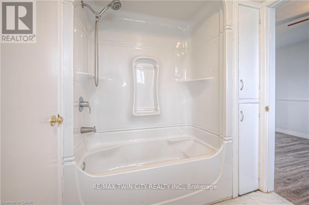 2300 Fountain Street N, Cambridge, Ontario  N3H 4R7 - Photo 16 - X12671174