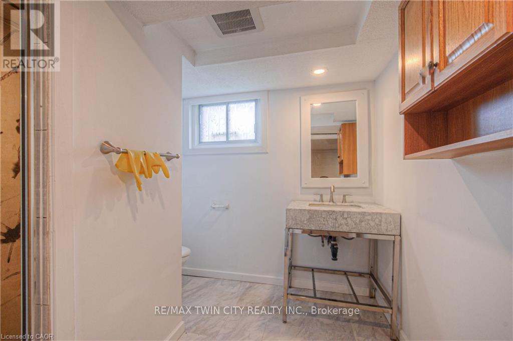 2300 Fountain Street N, Cambridge, Ontario  N3H 4R7 - Photo 25 - X12671174