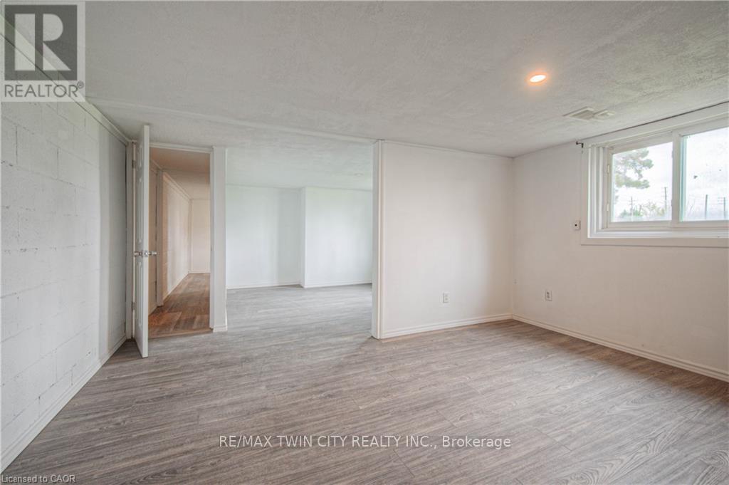 2300 Fountain Street N, Cambridge, Ontario  N3H 4R7 - Photo 29 - X12671174