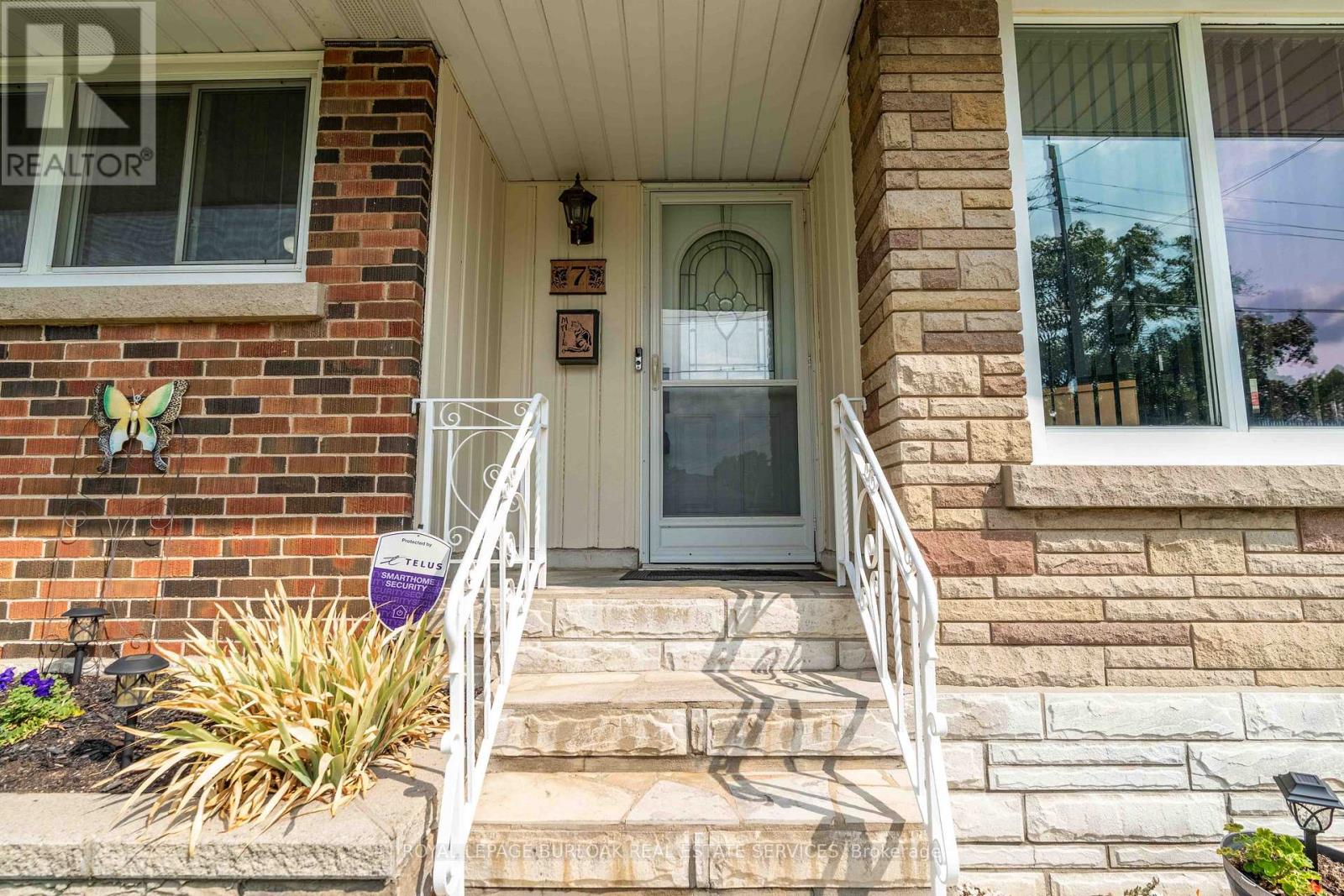 7 Kenwood Crescent, Hamilton, Ontario  L8T 1W3 - Photo 3 - X12671302