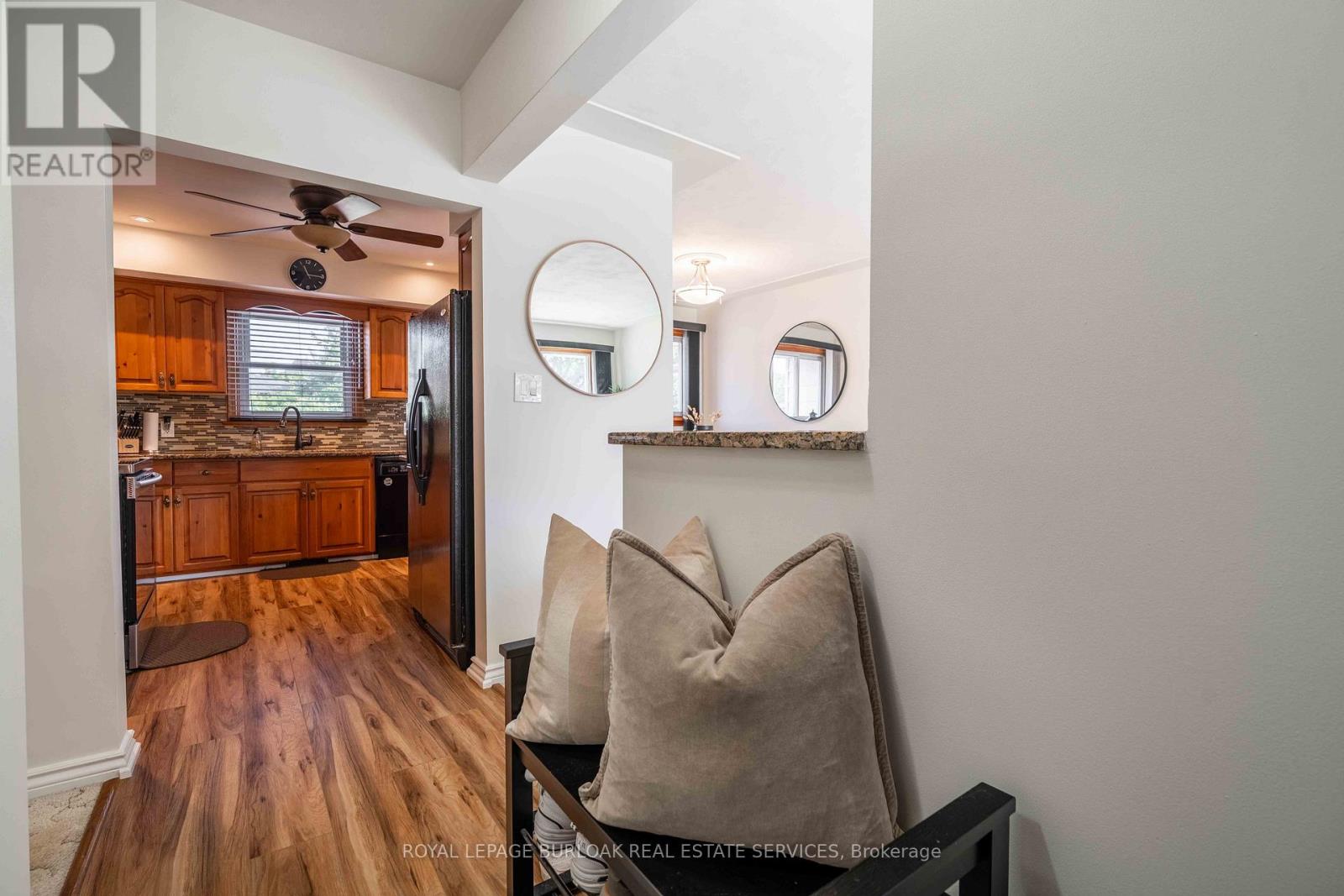 7 Kenwood Crescent, Hamilton, Ontario  L8T 1W3 - Photo 4 - X12671302