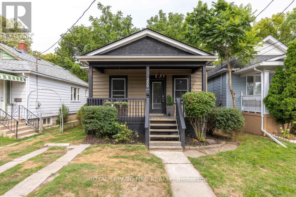 200 Geneva Street, St. Catharines, Ontario  L2R 4P6 - Photo 1 - X12671420