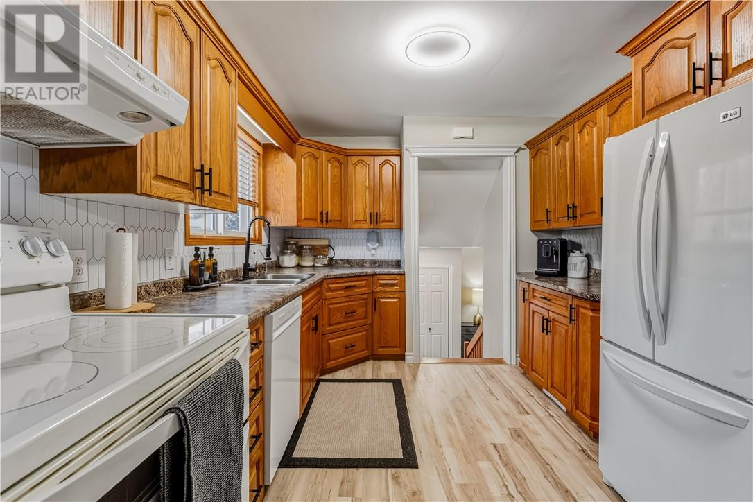 378 Denis Crescent, Azilda, Ontario  P0M 1B0 - Photo 9 - 2126011