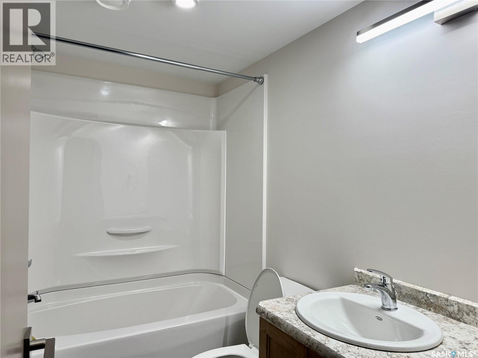 304 607 10th Street, Humboldt, Saskatchewan  S0K 2A0 - Photo 20 - SK007357