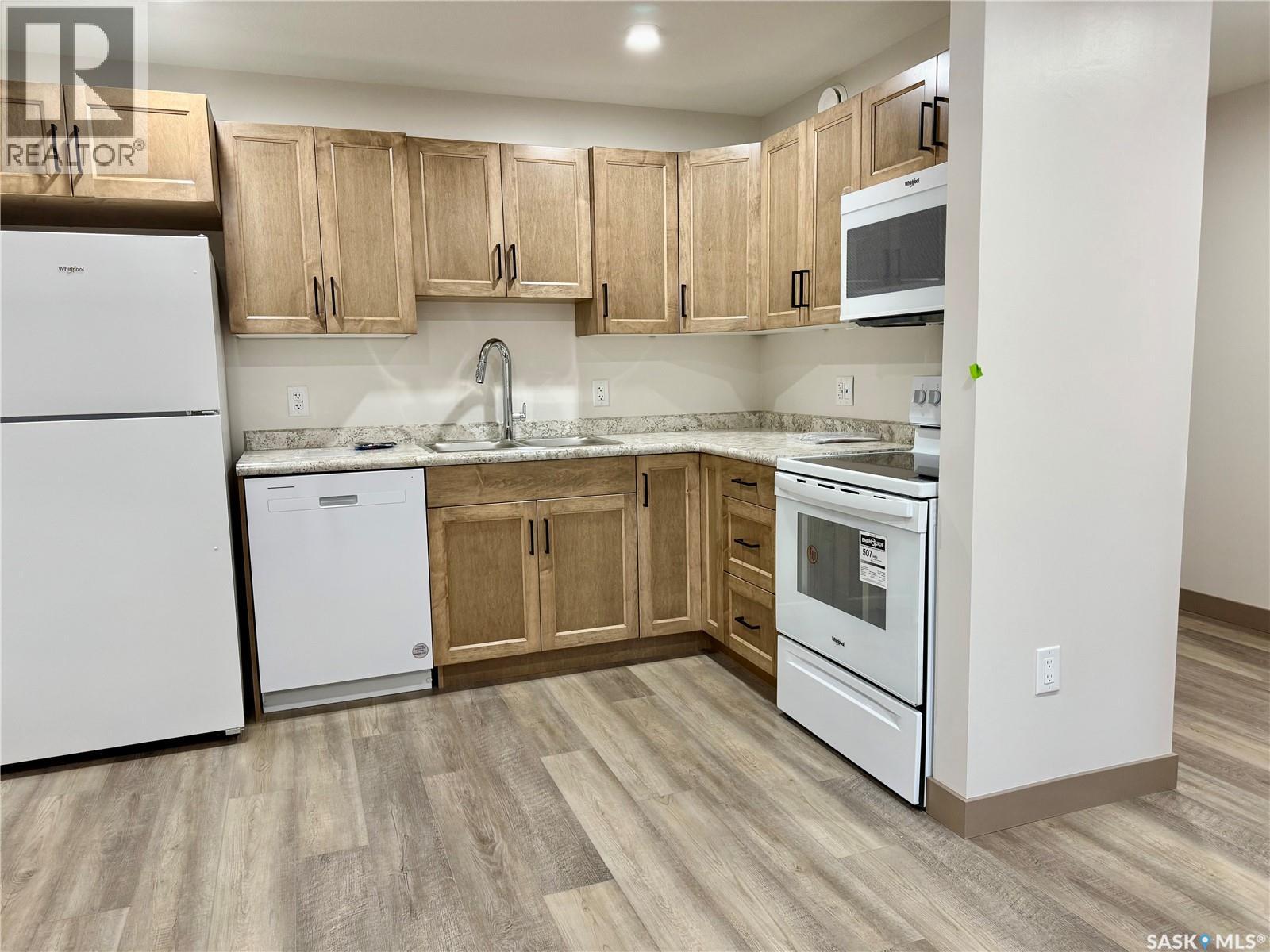 304 607 10th Street, Humboldt, Saskatchewan  S0K 2A0 - Photo 8 - SK007357