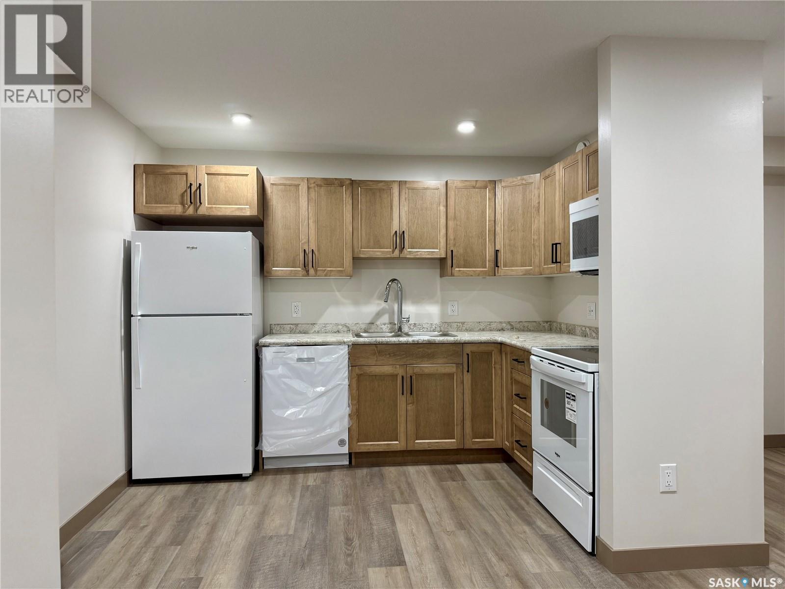 304 607 10th Street, Humboldt, Saskatchewan  S0K 2A0 - Photo 5 - SK007357