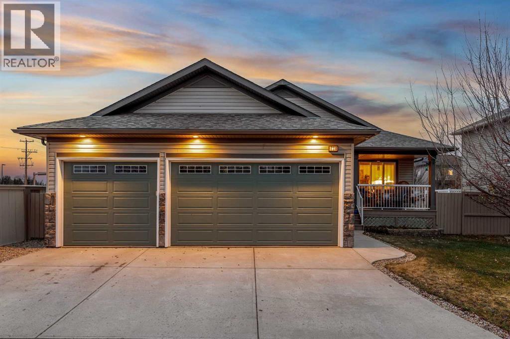 734 Woodside Bay Nw, Airdrie, Alberta  T4B 2W2 - Photo 2 - A2277101