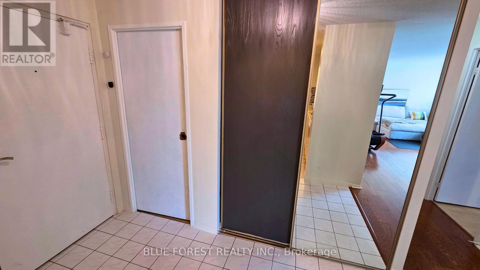 711 - 45 Pond Mills Road, London South, Ontario  N5Z 4W5 - Photo 11 - X12671576