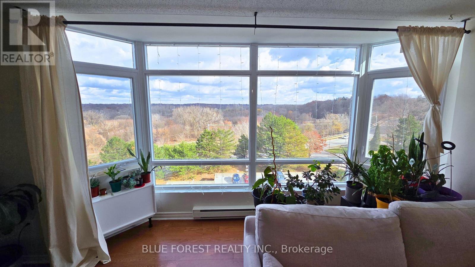 711 - 45 Pond Mills Road, London South, Ontario  N5Z 4W5 - Photo 3 - X12671576