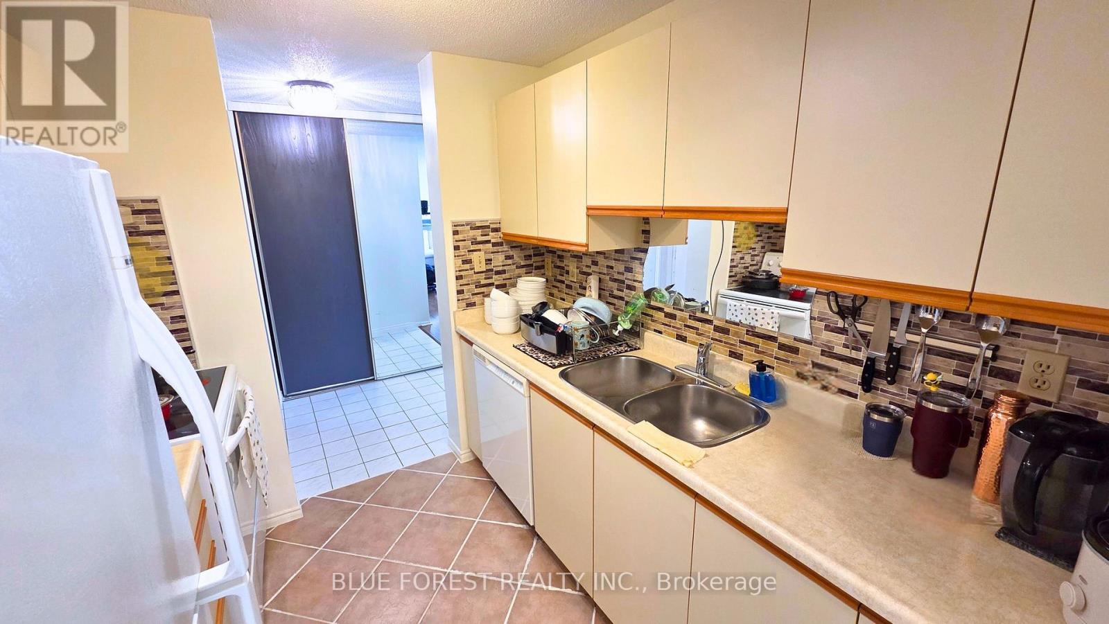 711 - 45 Pond Mills Road, London South, Ontario  N5Z 4W5 - Photo 9 - X12671576