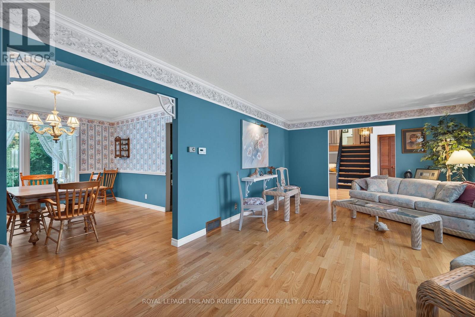 6186 Egremont Drive, Middlesex Centre, Ontario  N0L 1R0 - Photo 13 - X12671586