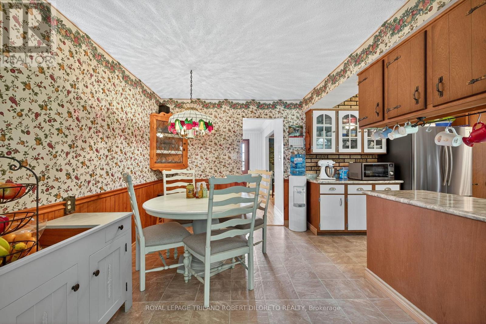 6186 Egremont Drive, Middlesex Centre, Ontario  N0L 1R0 - Photo 16 - X12671586