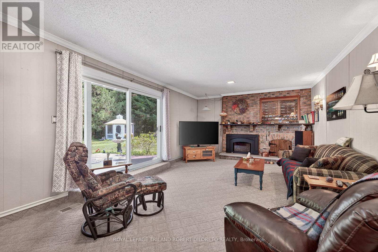 6186 Egremont Drive, Middlesex Centre, Ontario  N0L 1R0 - Photo 24 - X12671586