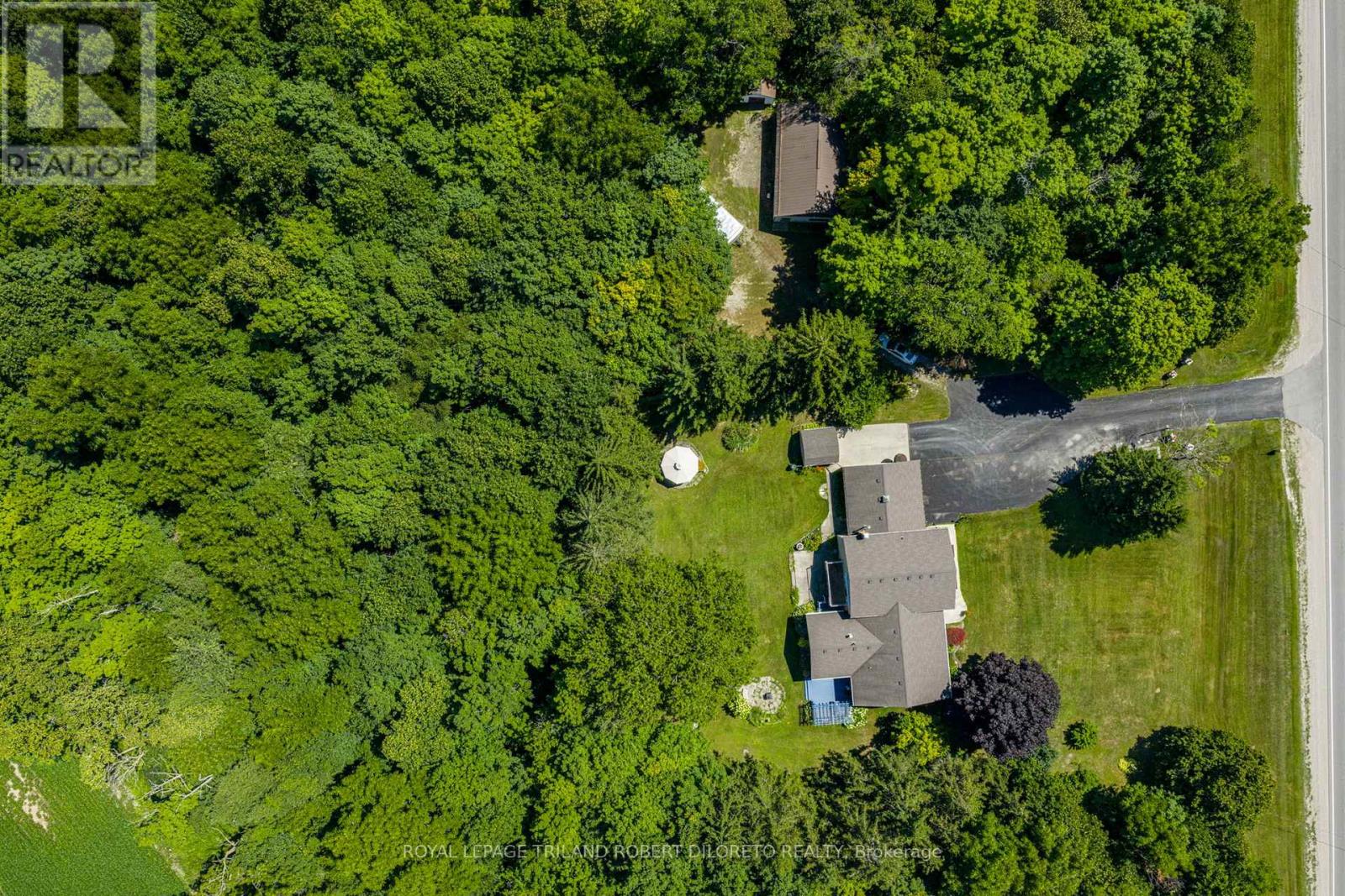 6186 Egremont Drive, Middlesex Centre, Ontario  N0L 1R0 - Photo 4 - X12671586