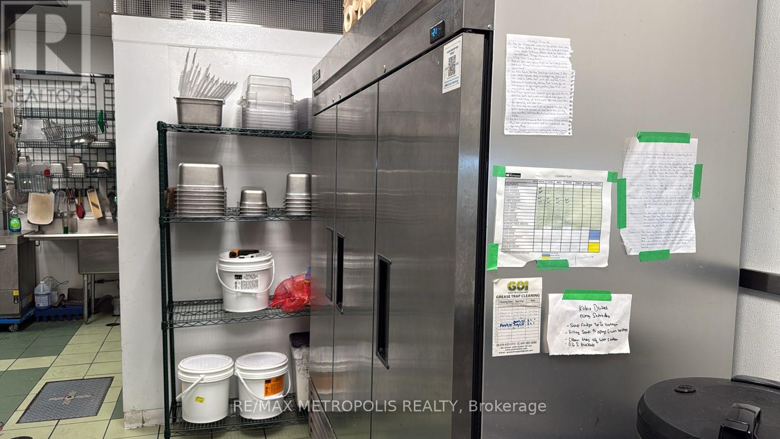 37b - 10520 Yonge Street, Richmond Hill, Ontario  L4C 3C7 - Photo 5 - N12666328