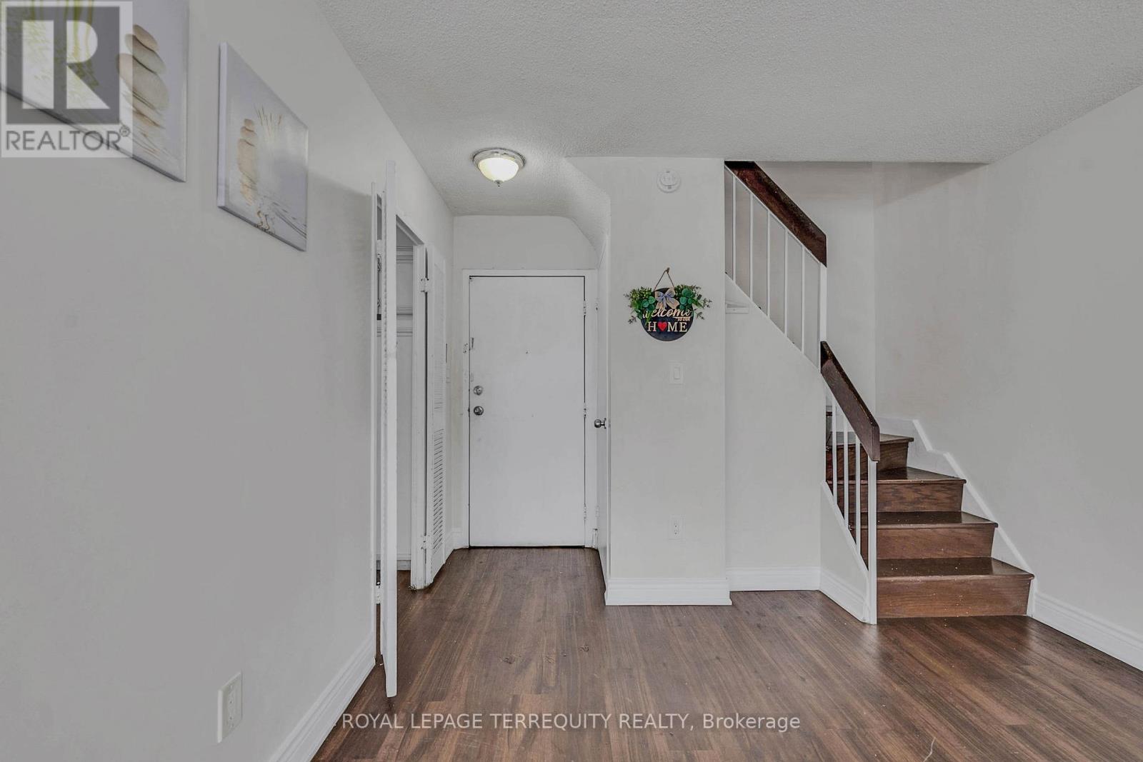 224 - 10 Eddystone Avenue, Toronto, Ontario  M3N 2T2 - Photo 5 - W12666364