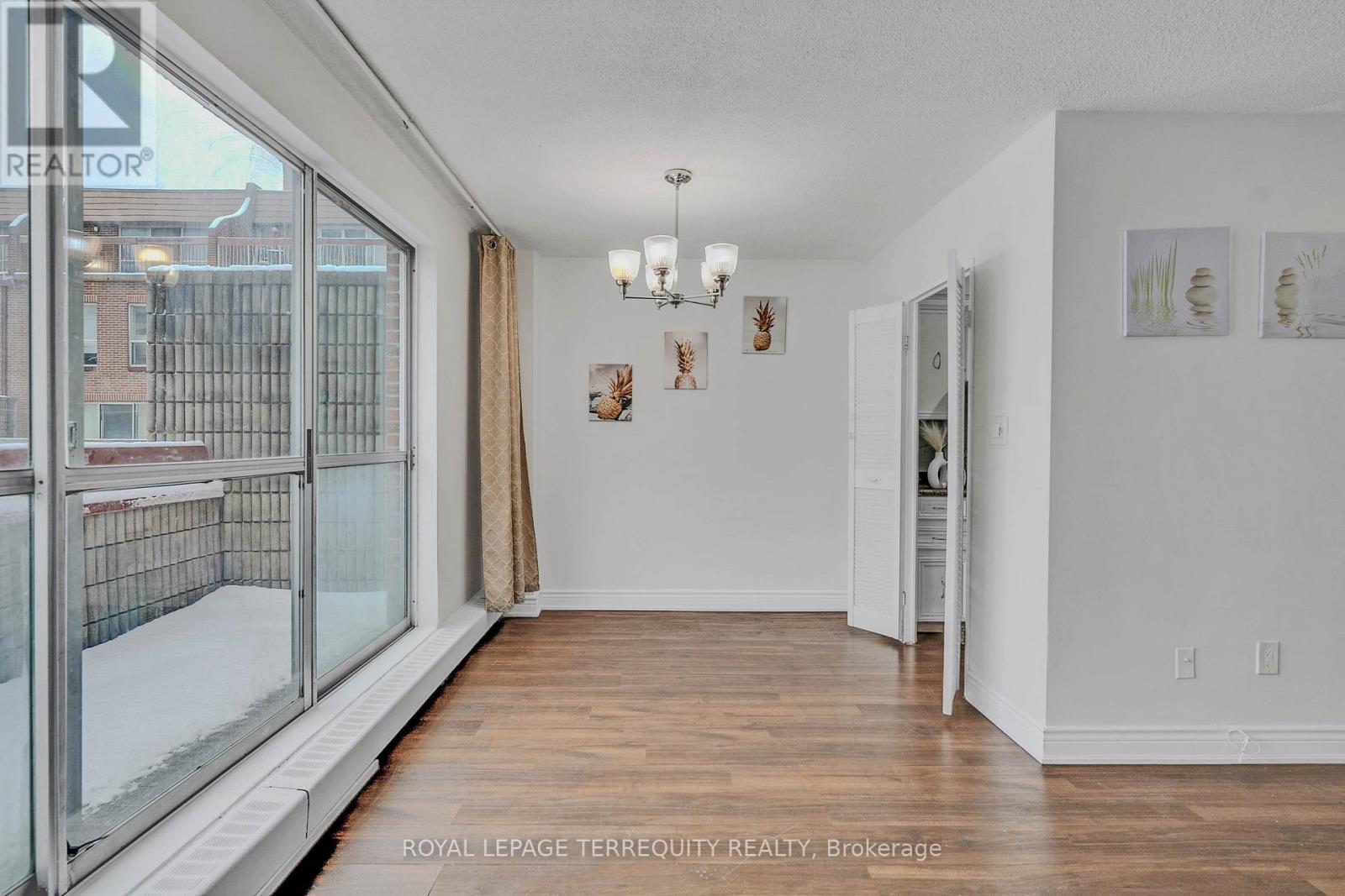 224 - 10 Eddystone Avenue, Toronto, Ontario  M3N 2T2 - Photo 8 - W12666364