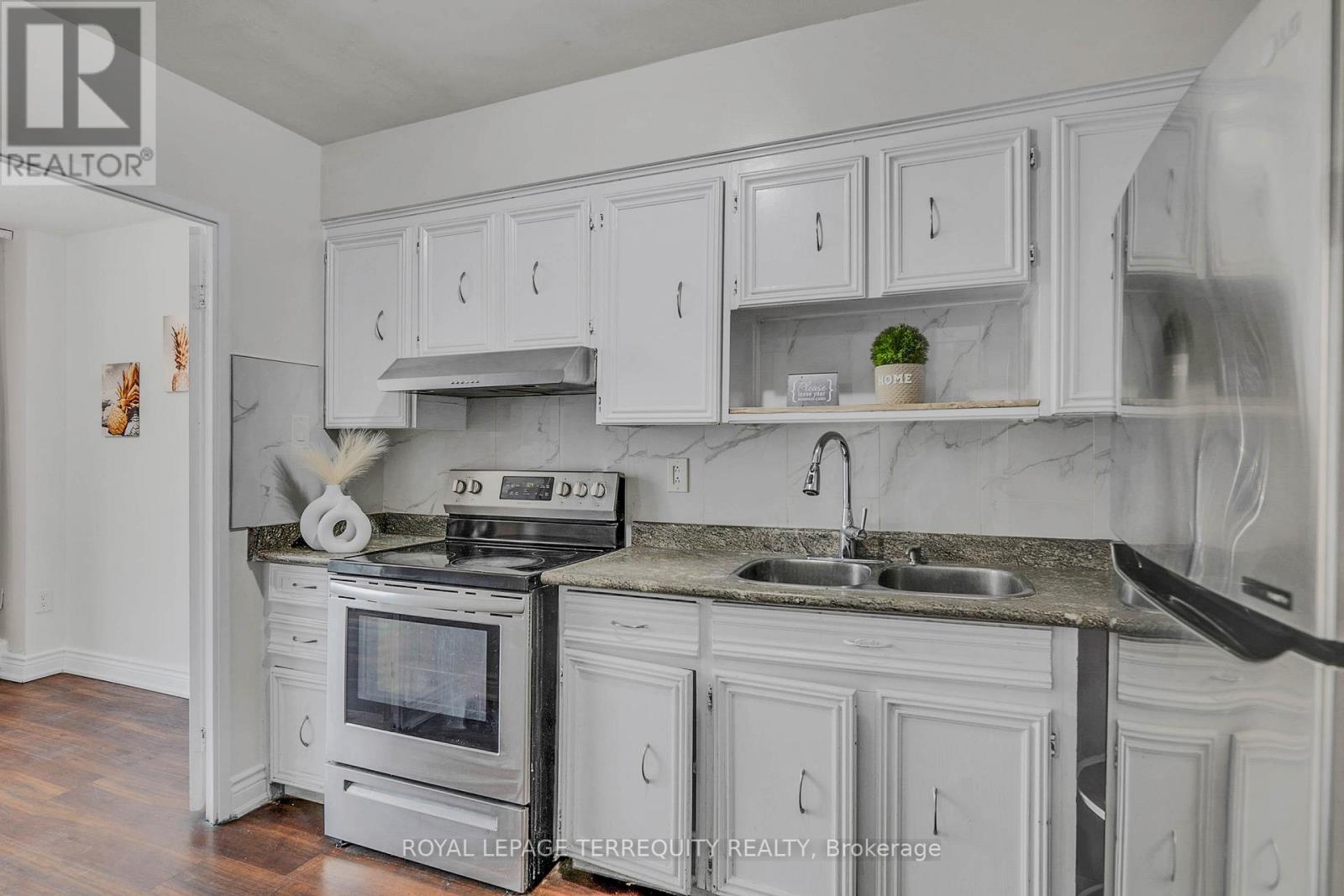 224 - 10 Eddystone Avenue, Toronto, Ontario  M3N 2T2 - Photo 10 - W12666364