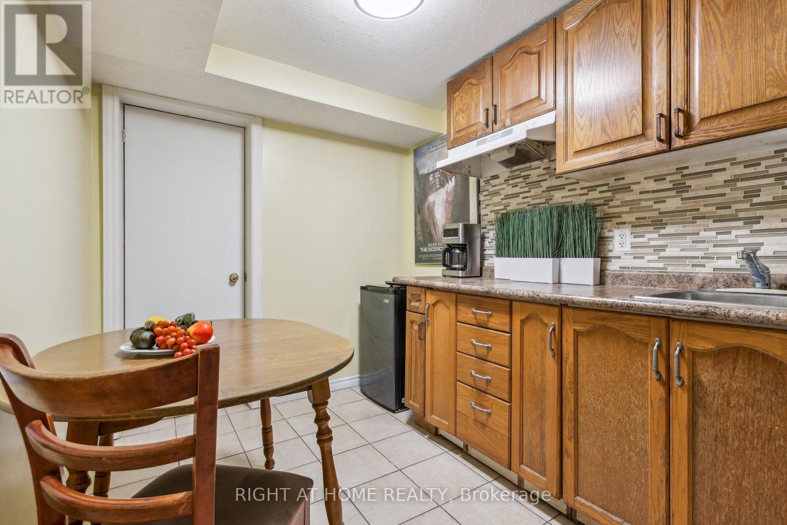 40 Chillico Drive, Guelph, Ontario  N1K 1Y8 - Photo 36 - X12670754