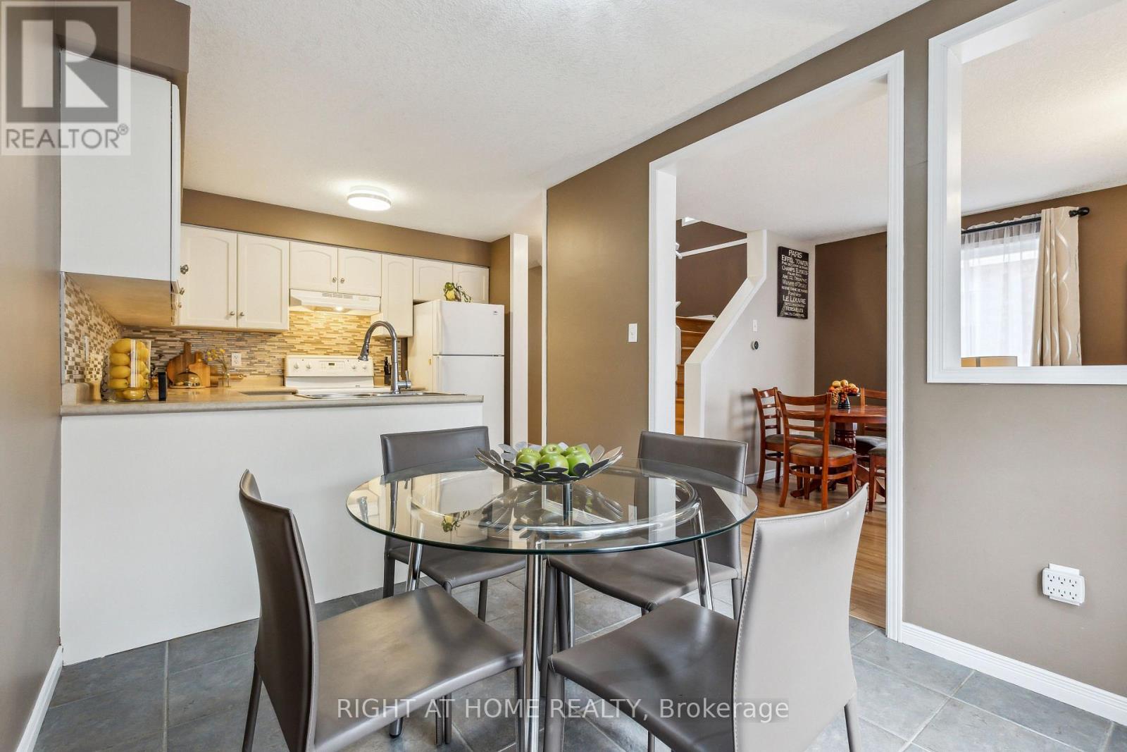 40 Chillico Drive, Guelph, Ontario  N1K 1Y8 - Photo 8 - X12670754