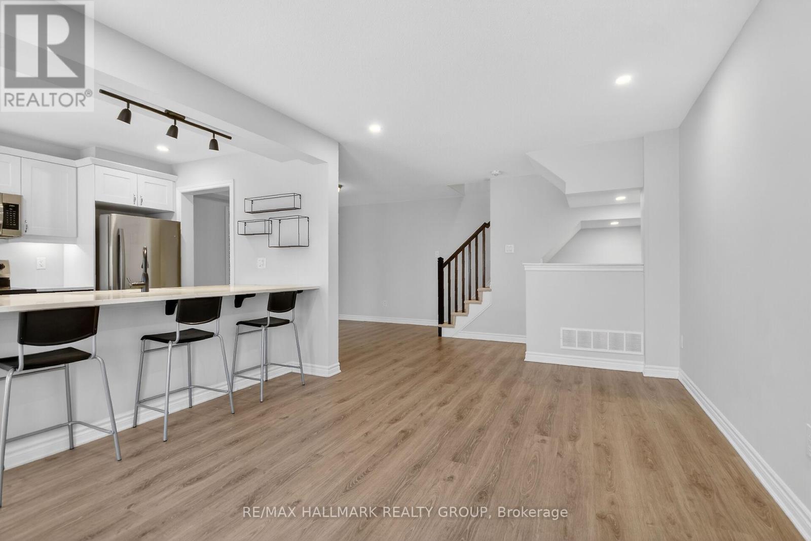 232 Clintonia Street, Ottawa, Ontario  K2V 0K6 - Photo 10 - X12671458