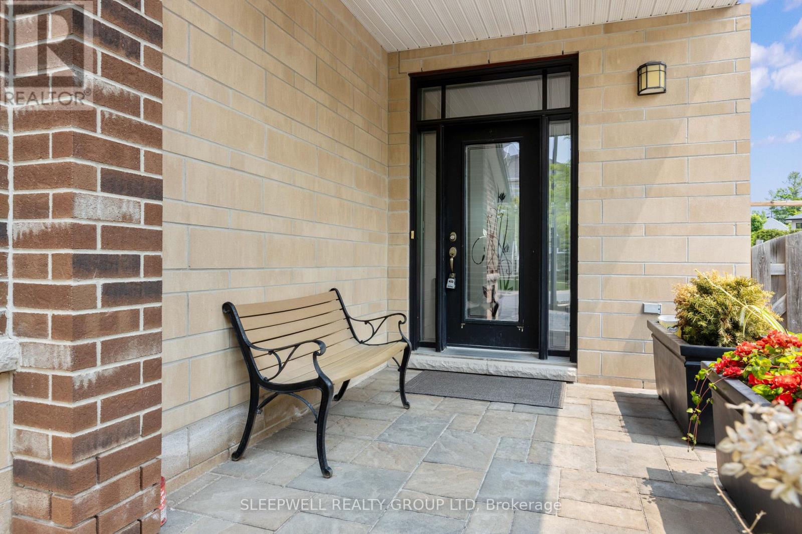 285 Kinghaven Crescent, Ottawa, Ontario  K2M 3B4 - Photo 3 - X12671522