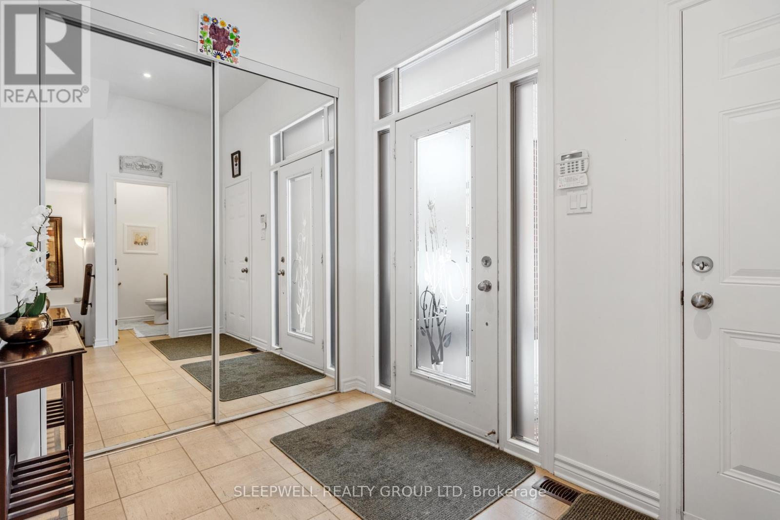 285 Kinghaven Crescent, Ottawa, Ontario  K2M 3B4 - Photo 4 - X12671522