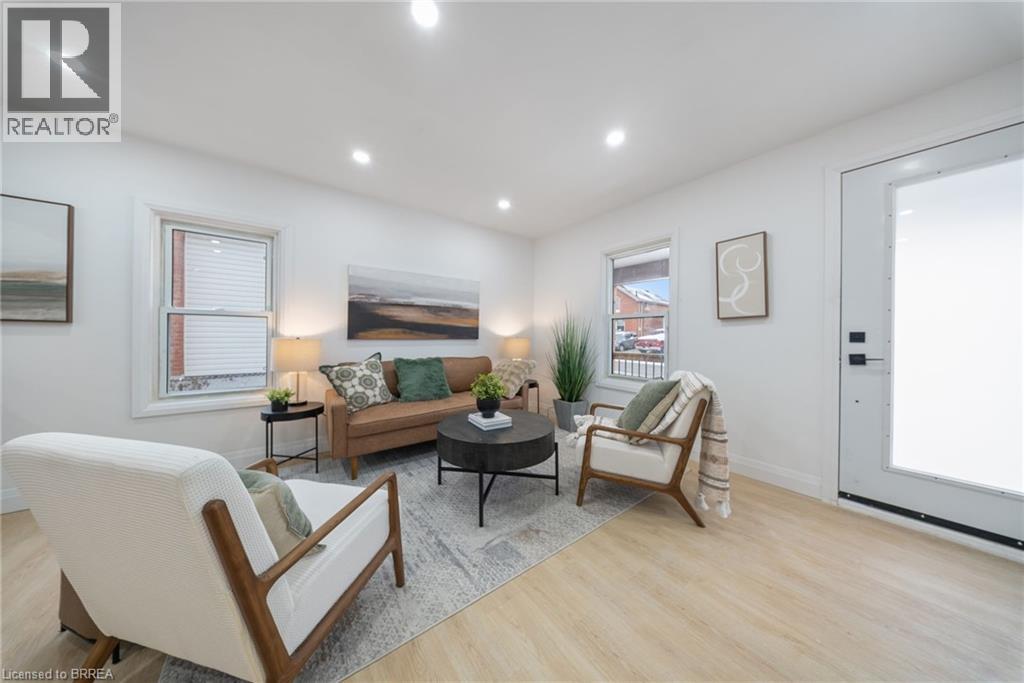 111 Victoria Street, Brantford, Ontario  N3S 3K7 - Photo 8 - 40796661